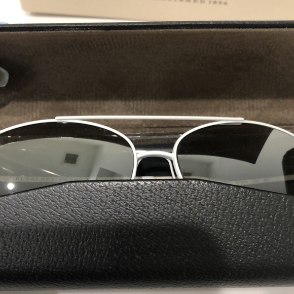 Burberry Aviator Metal Sunglasses - Picture 10 of 10